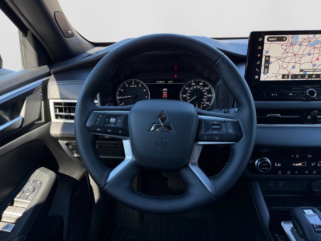 2026 Mitsubishi Outlander LE