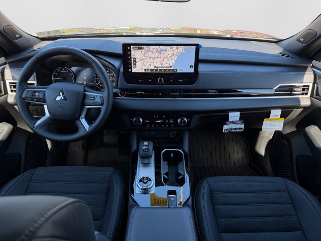2026 Mitsubishi Outlander LE