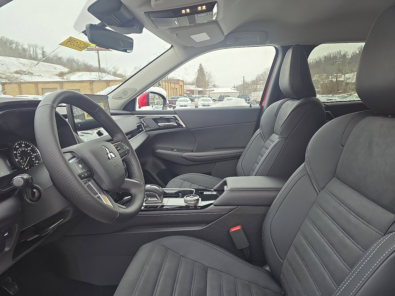 2026 Mitsubishi Outlander SE