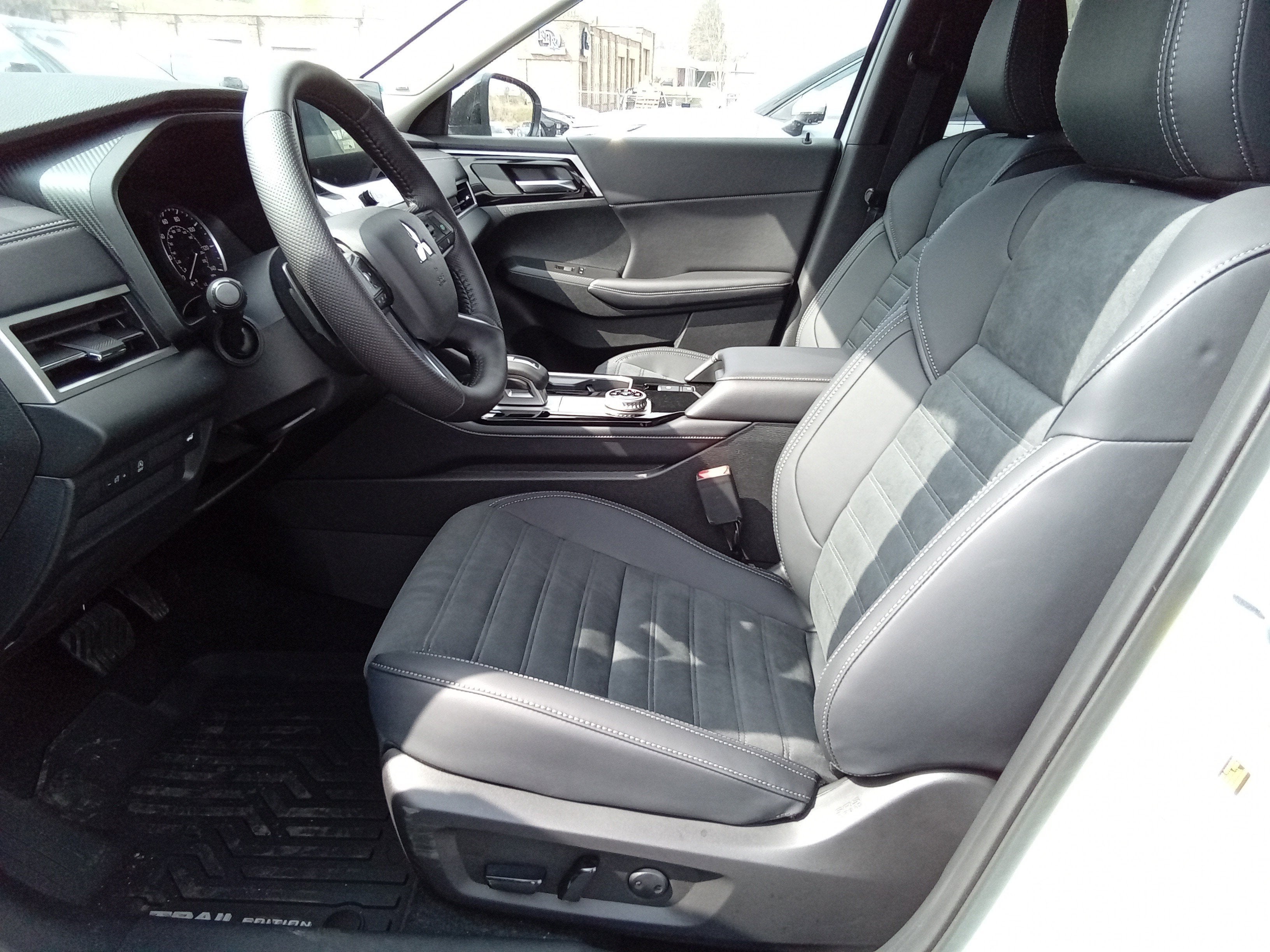 2026 Mitsubishi Outlander Trail Edition