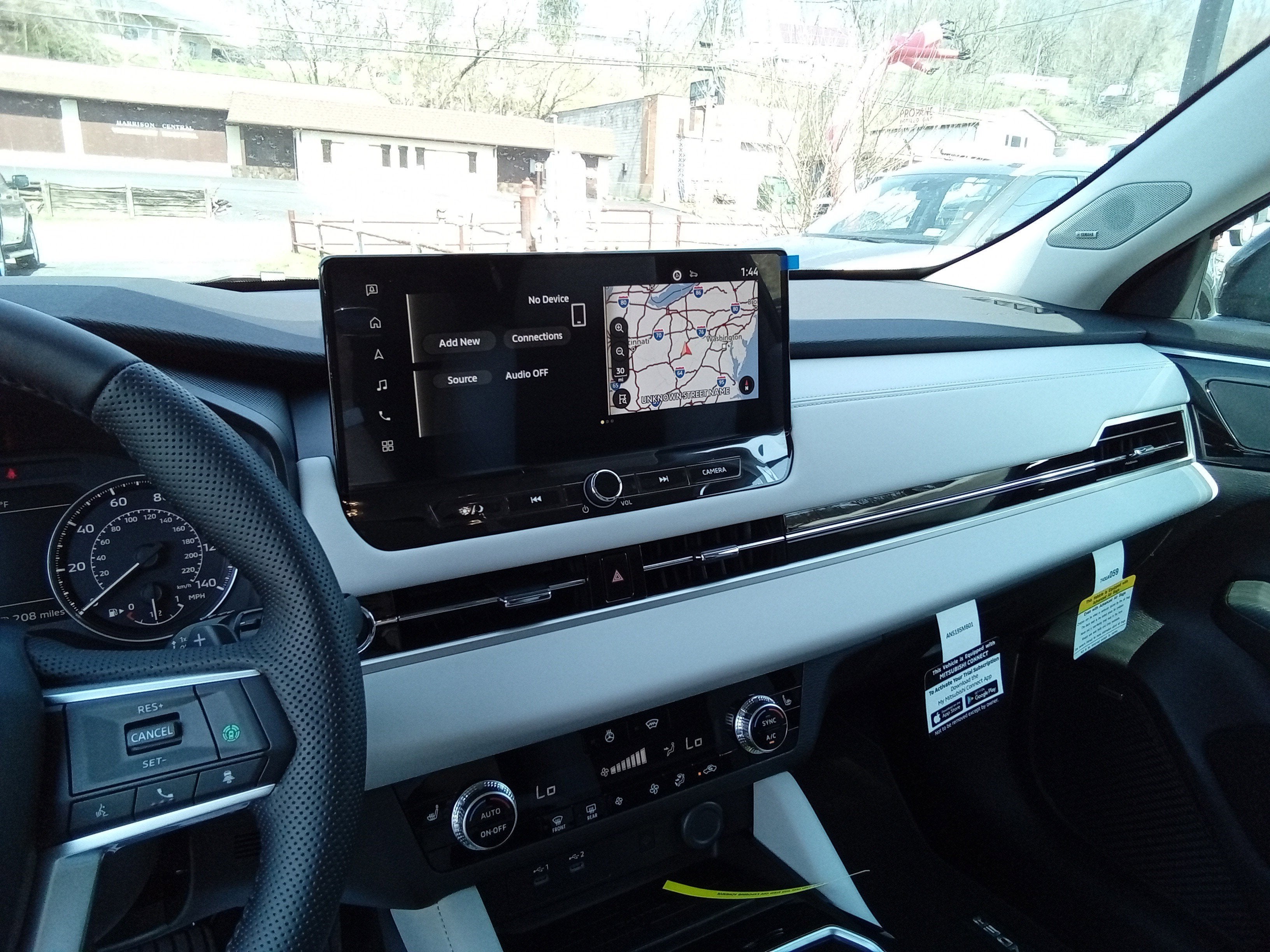 2026 Mitsubishi Outlander SE