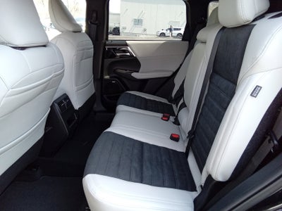 2026 Mitsubishi Outlander SE