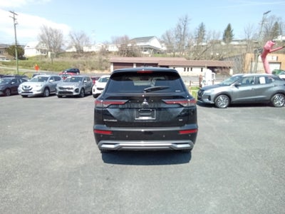 2026 Mitsubishi Outlander SE