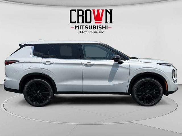 2026 Mitsubishi Outlander LE