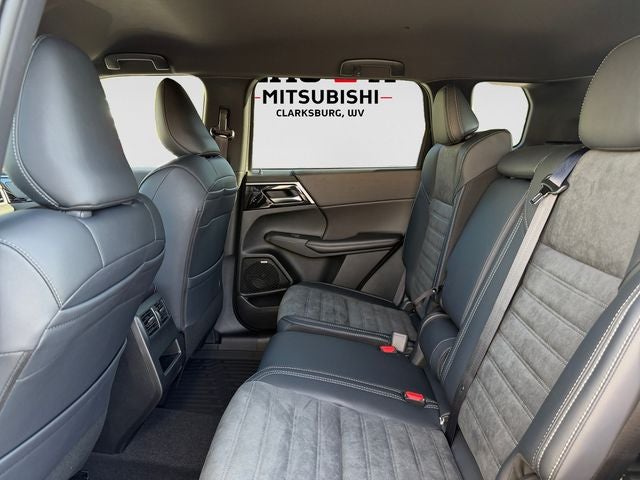 2026 Mitsubishi Outlander LE