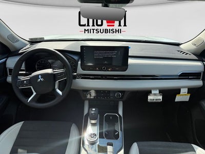 2026 Mitsubishi Outlander SE