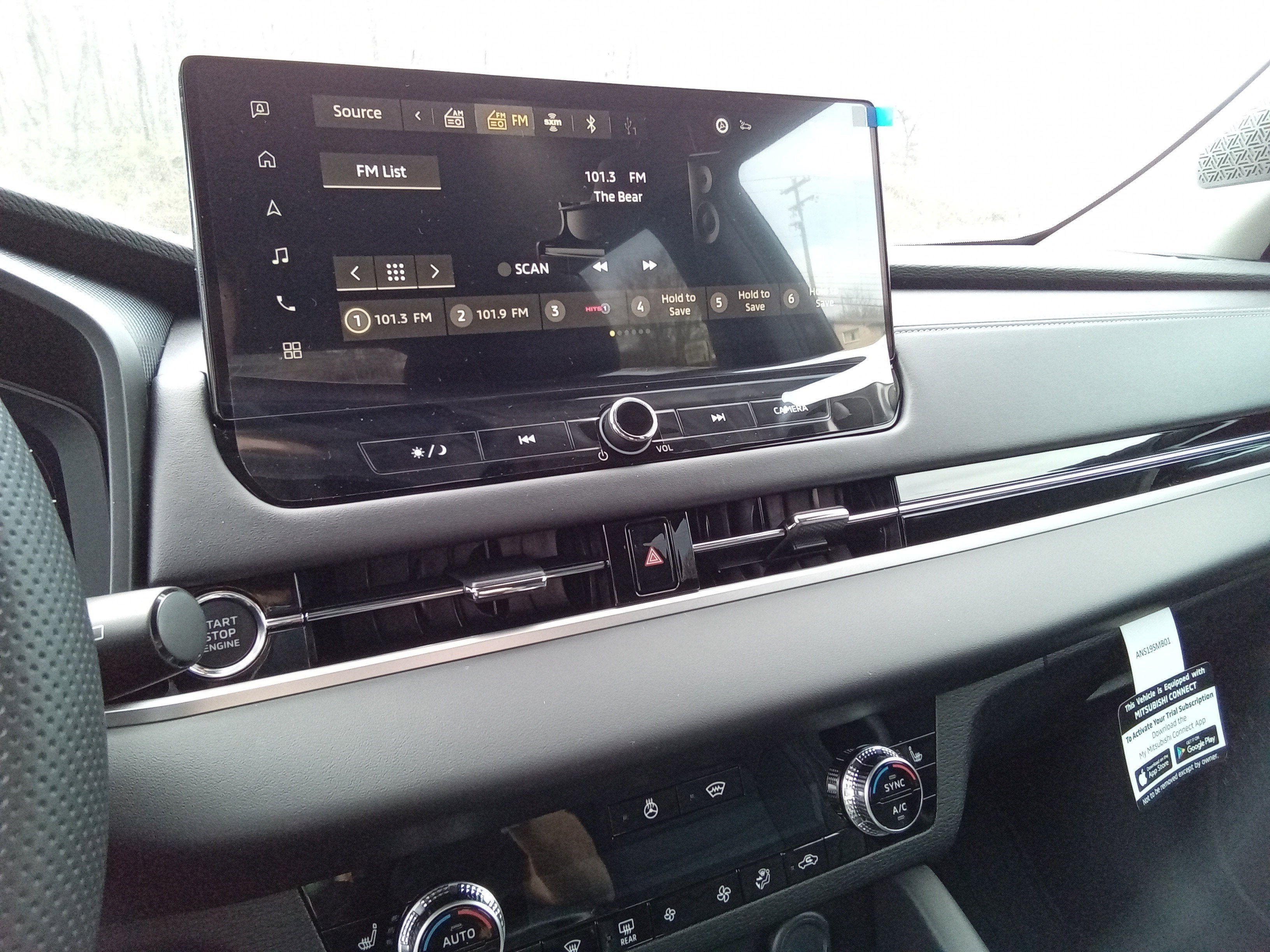 2026 Mitsubishi Outlander SE