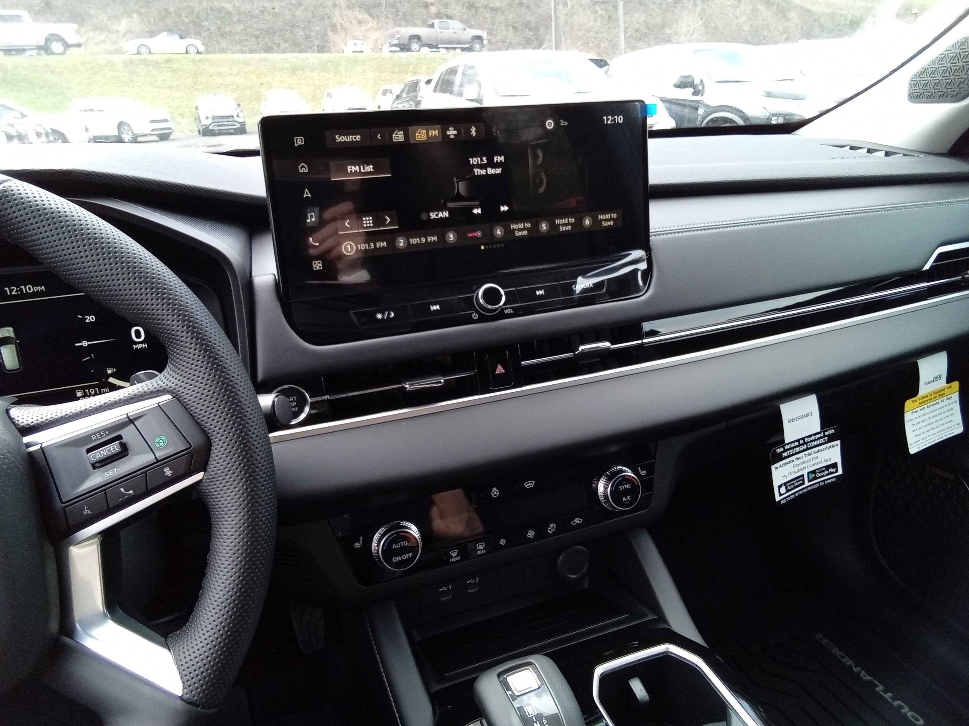 2026 Mitsubishi Outlander SE