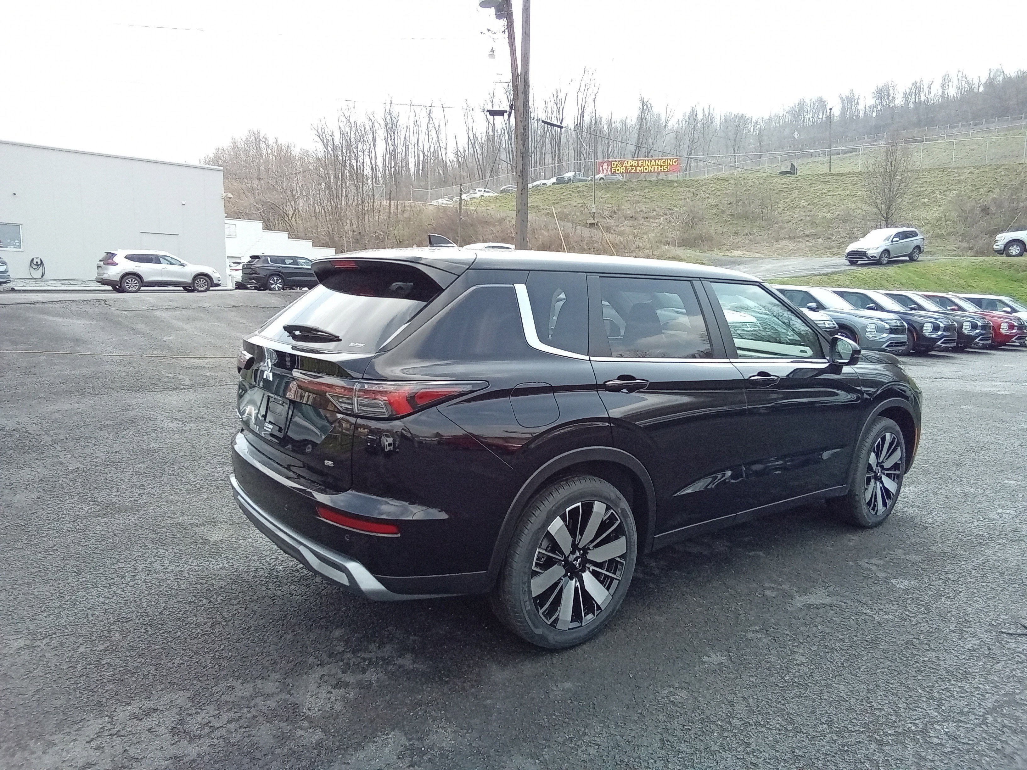 2026 Mitsubishi Outlander SE