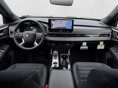 2026 Mitsubishi Outlander LE
