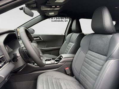 2026 Mitsubishi Outlander LE