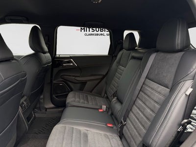 2026 Mitsubishi Outlander LE