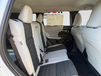2026 Mitsubishi Outlander SE
