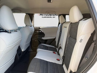 2026 Mitsubishi Outlander SE