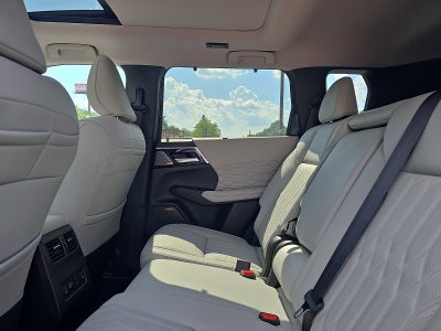 2025 Mitsubishi Outlander Platinum Edition