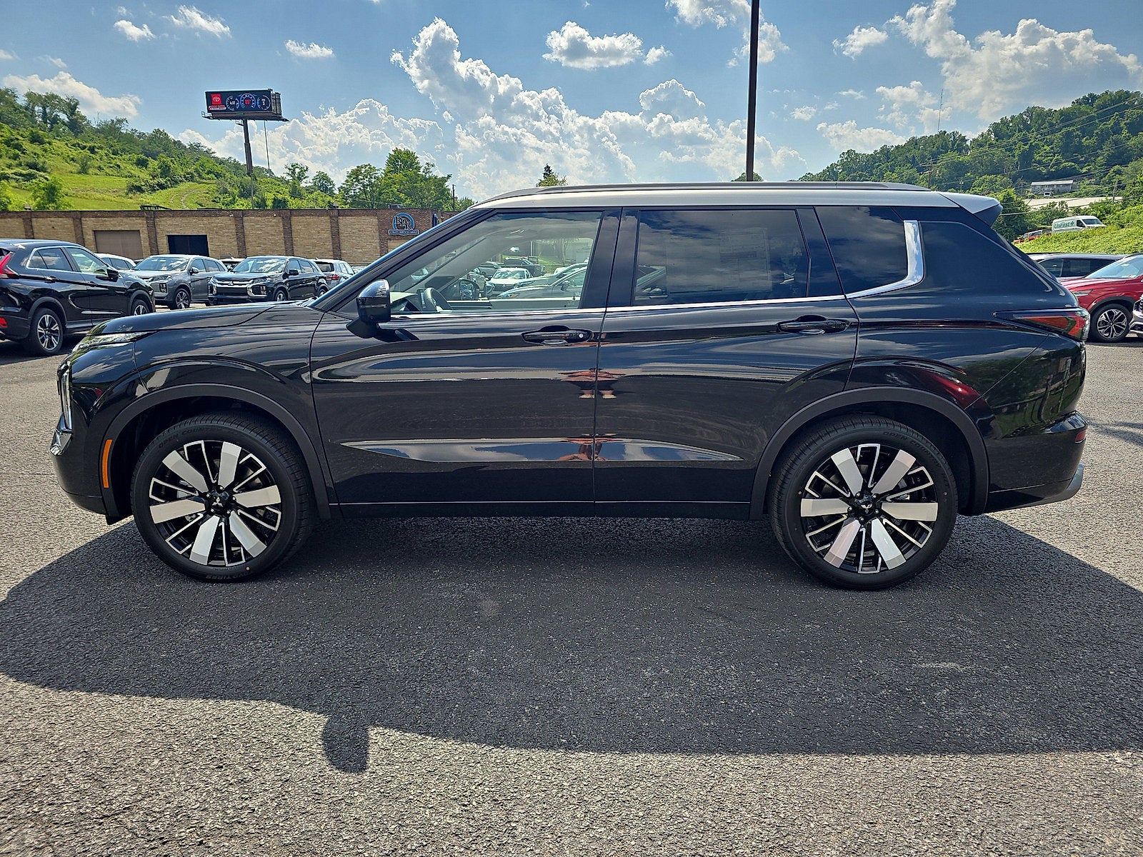 2025 Mitsubishi Outlander Platinum Edition