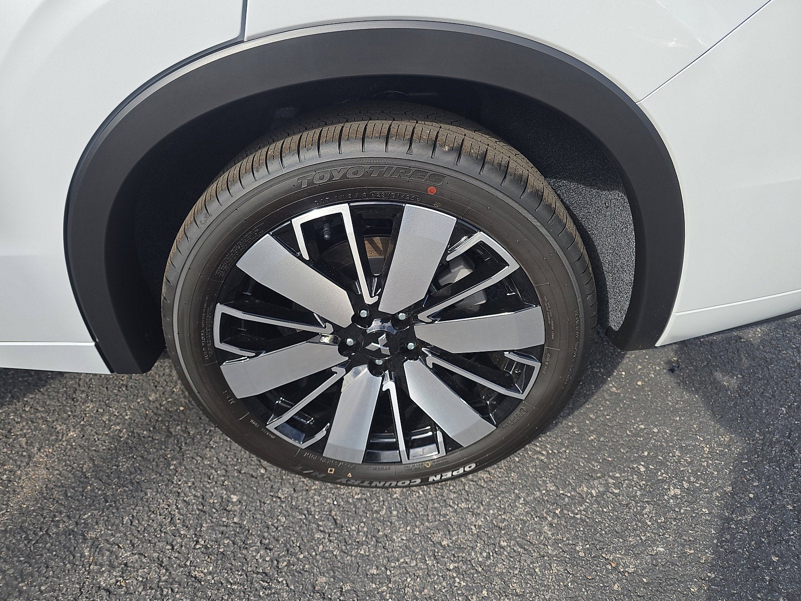 2025 Mitsubishi Outlander SEL