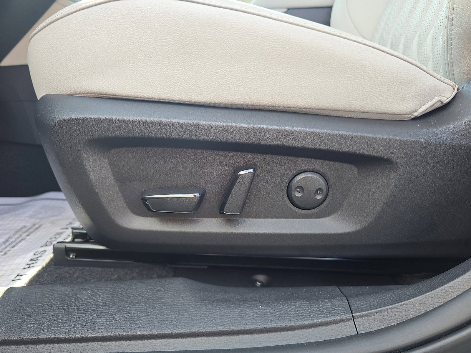 2025 Mitsubishi Outlander Platinum Edition