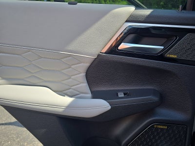 2025 Mitsubishi Outlander Platinum Edition