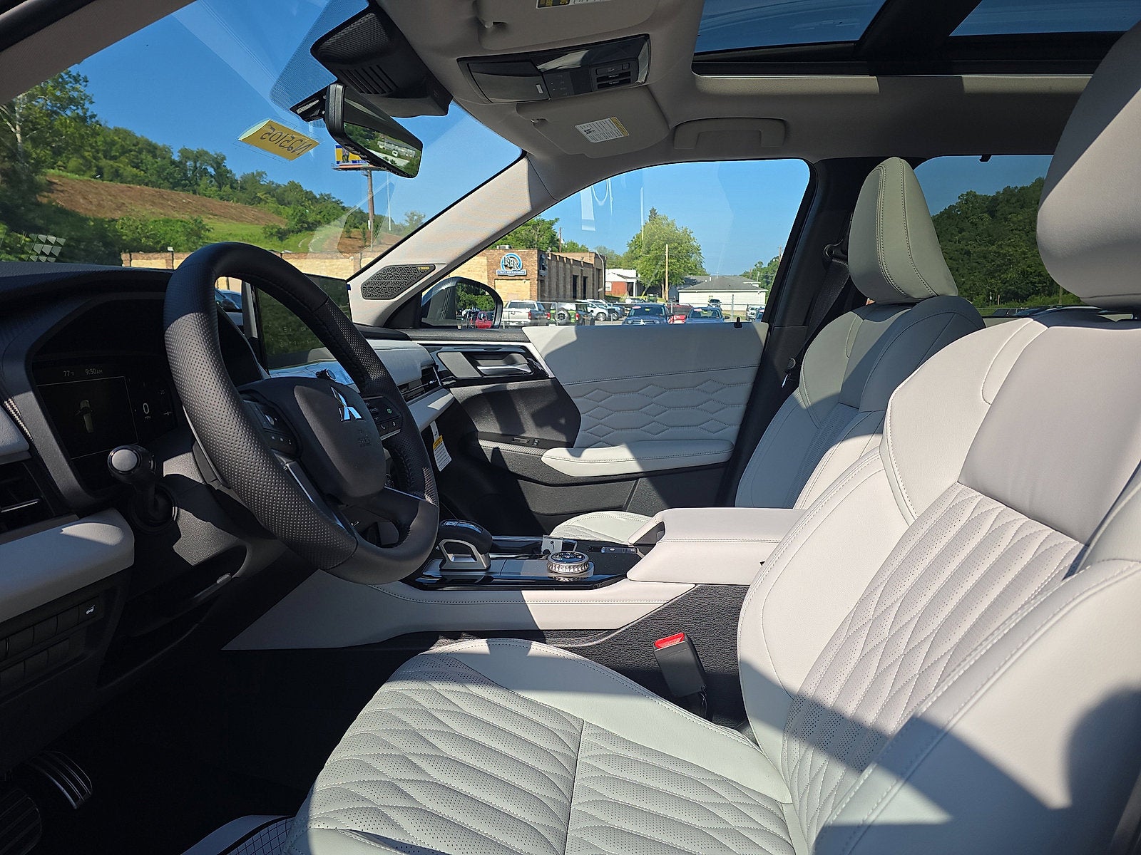 2025 Mitsubishi Outlander Platinum Edition