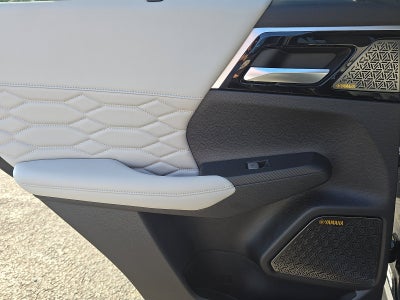 2025 Mitsubishi Outlander Platinum Edition