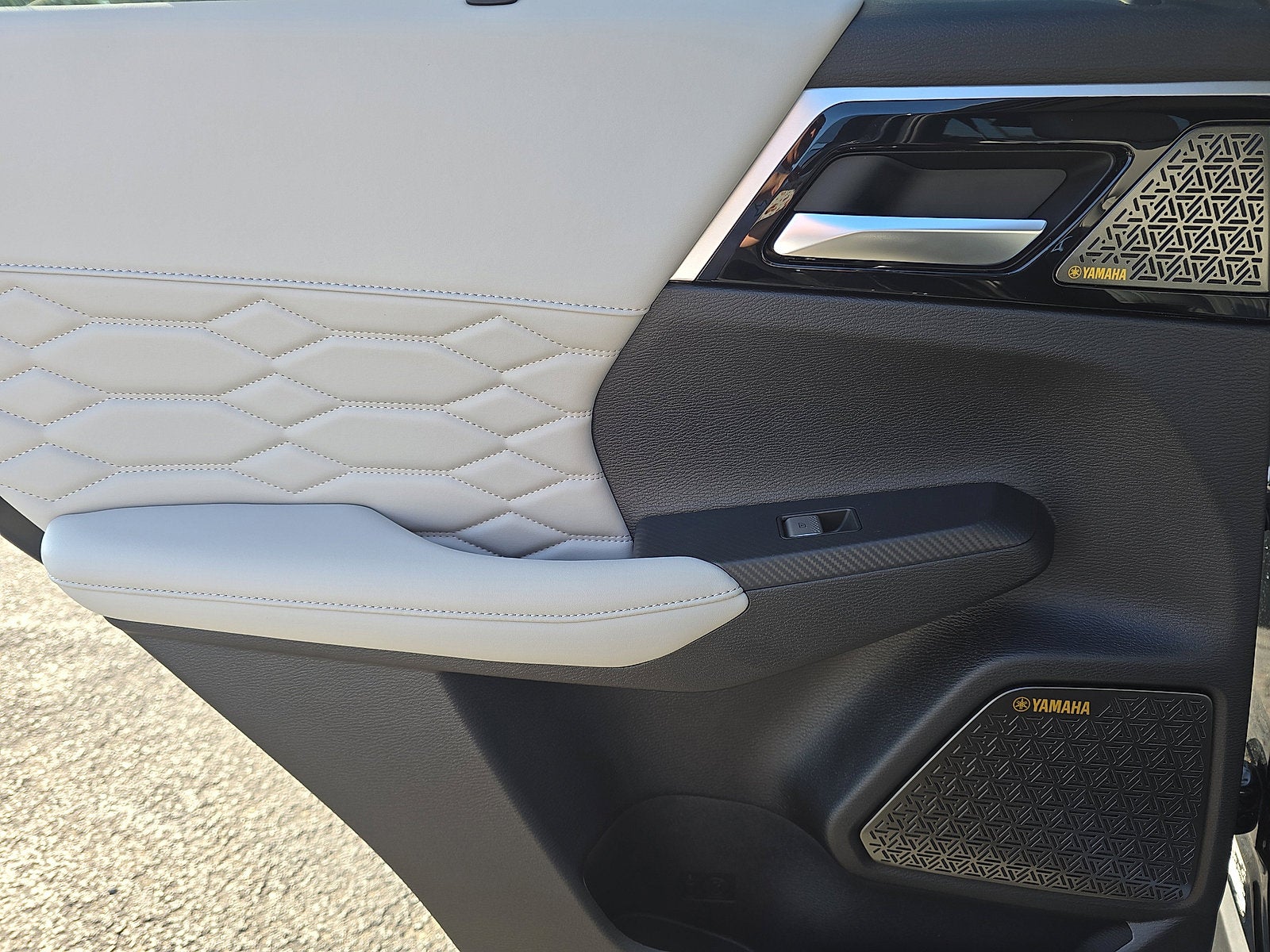 2025 Mitsubishi Outlander Platinum Edition