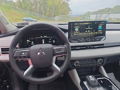 2025 Mitsubishi Outlander SEL