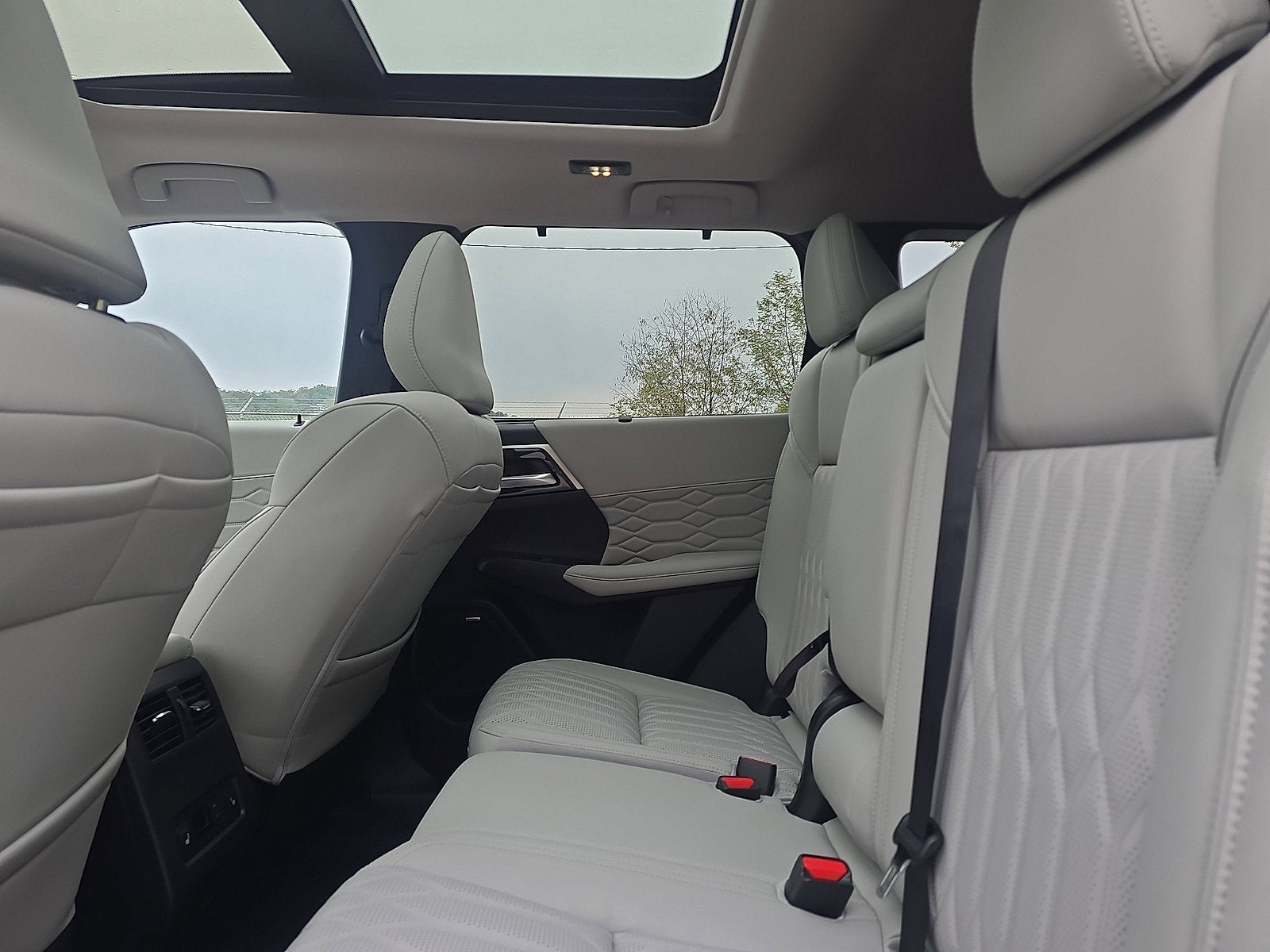 2025 Mitsubishi Outlander SEL