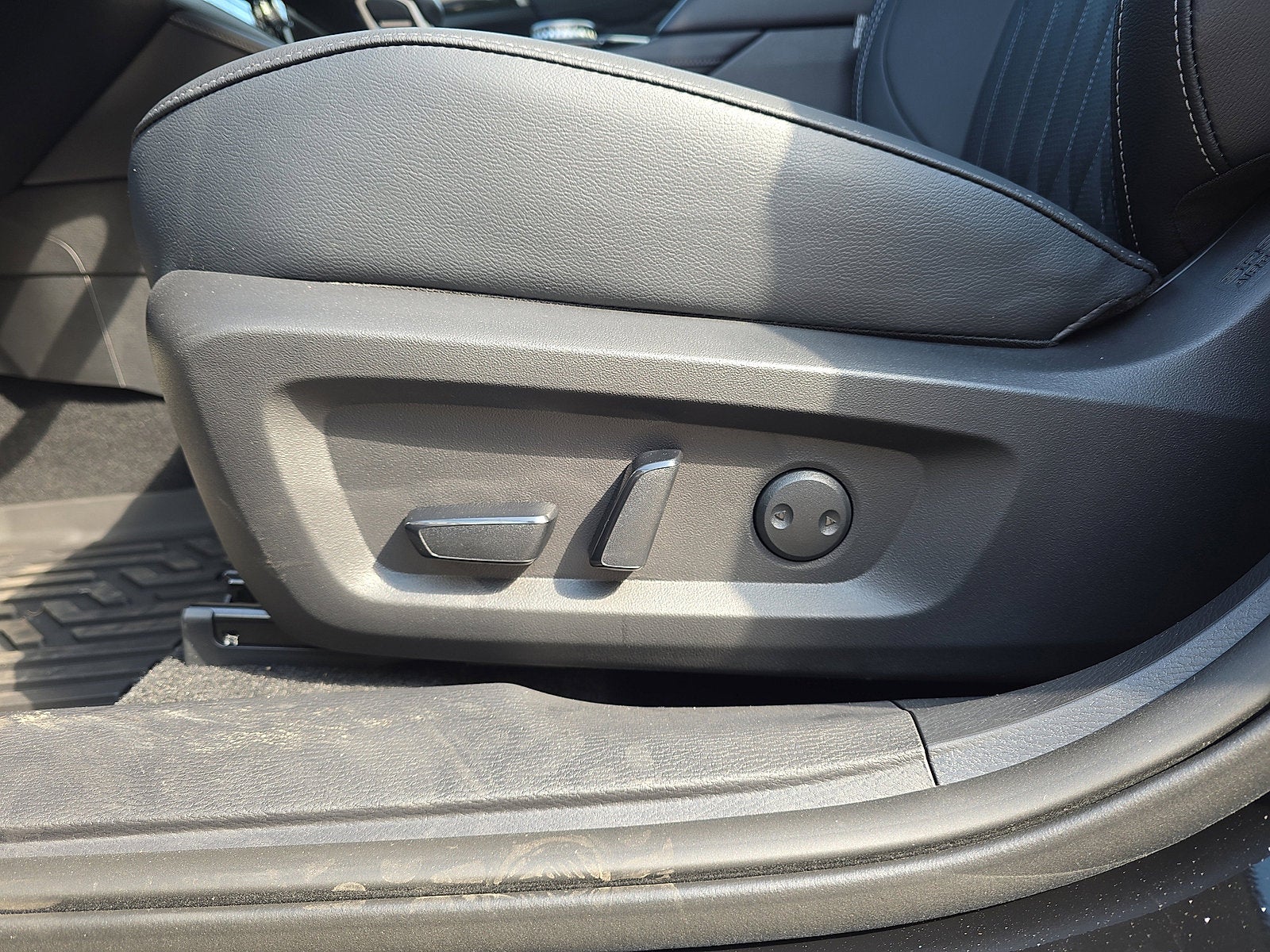 2025 Mitsubishi Outlander Platinum Edition