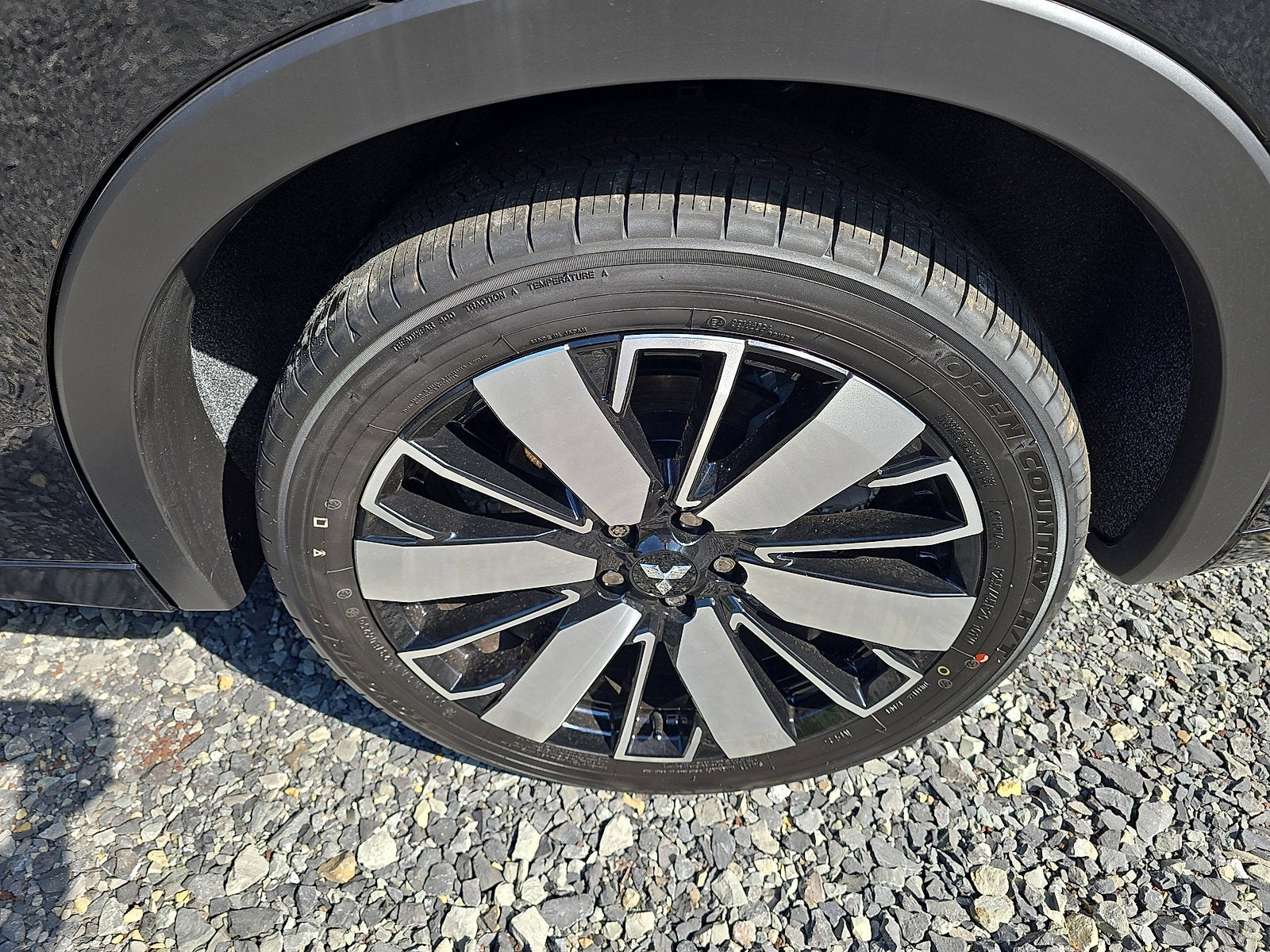 2025 Mitsubishi Outlander Platinum Edition