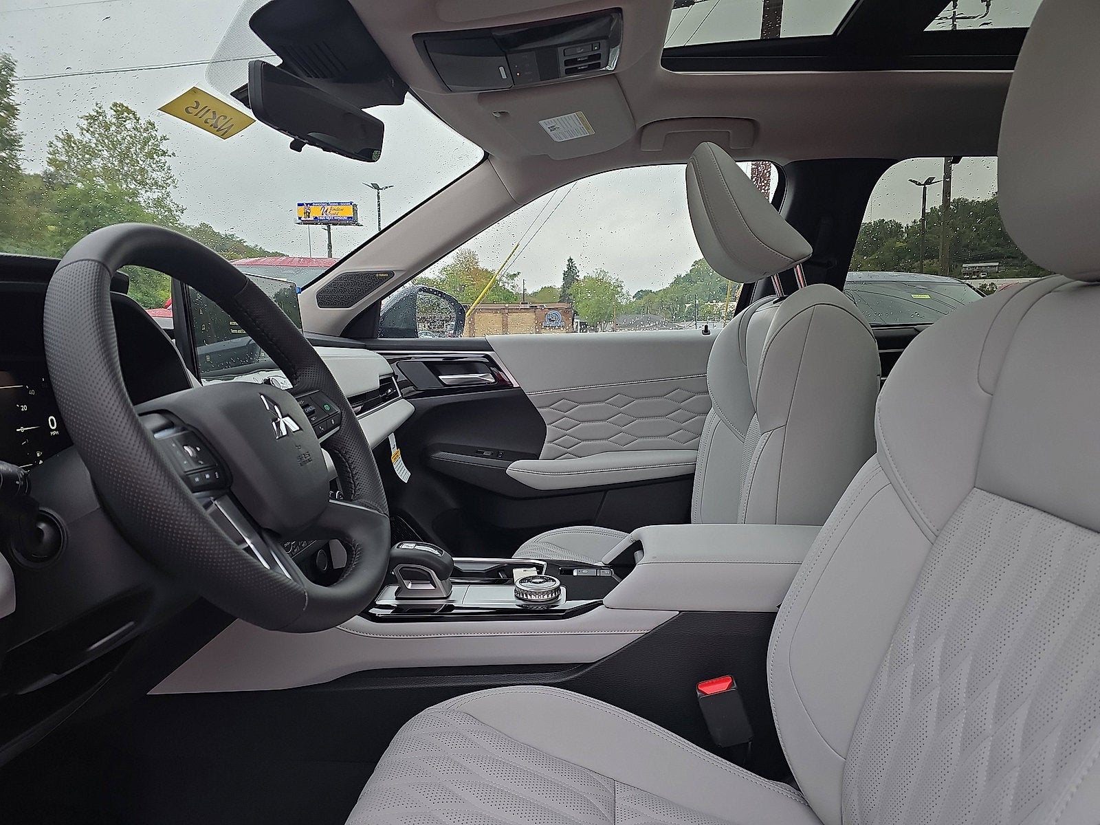 2025 Mitsubishi Outlander Platinum Edition