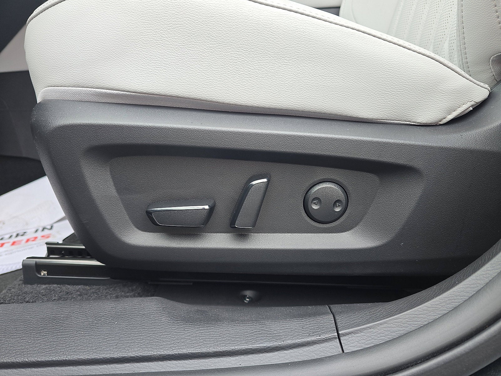 2025 Mitsubishi Outlander Platinum Edition