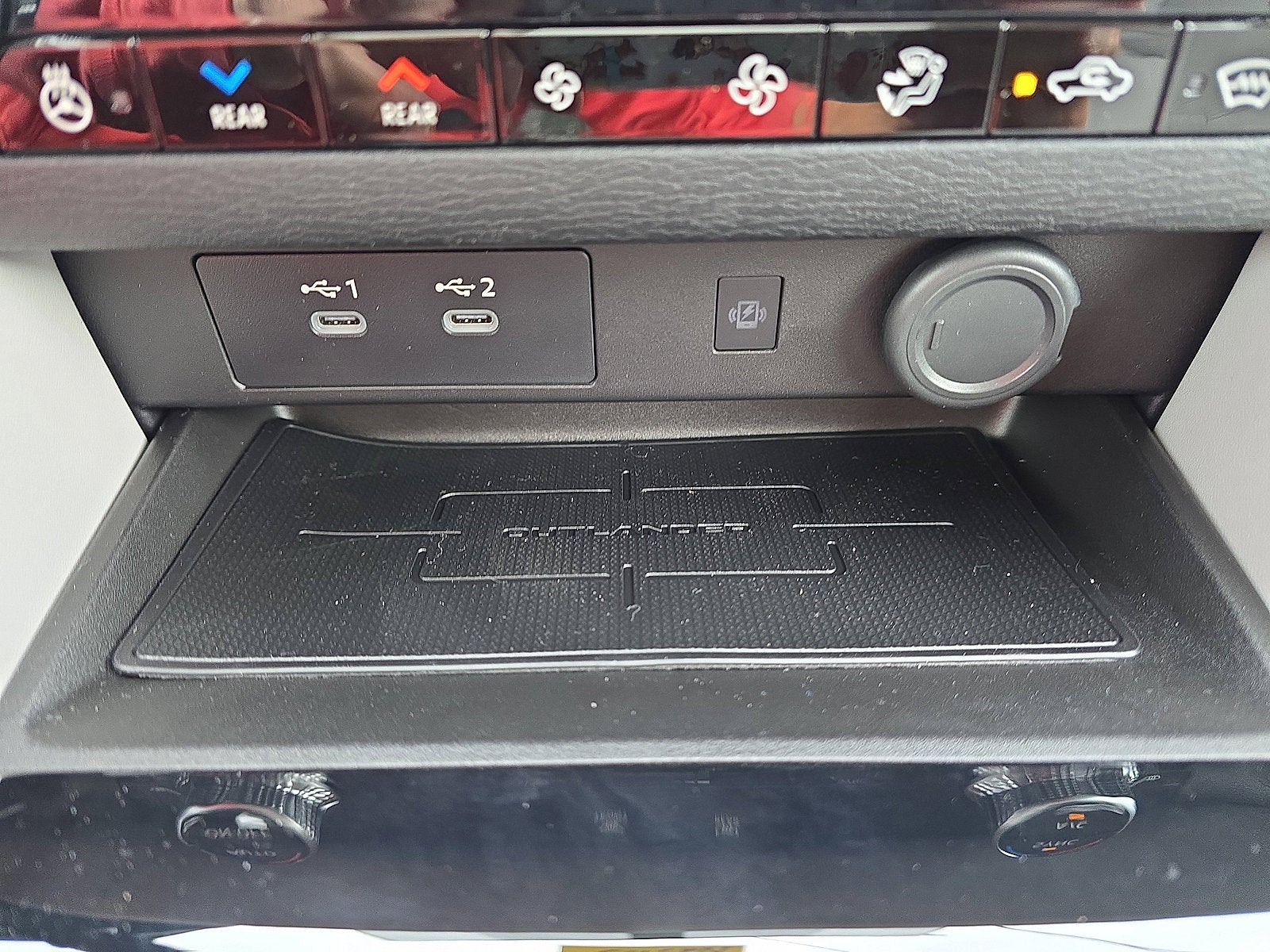 2025 Mitsubishi Outlander Platinum Edition