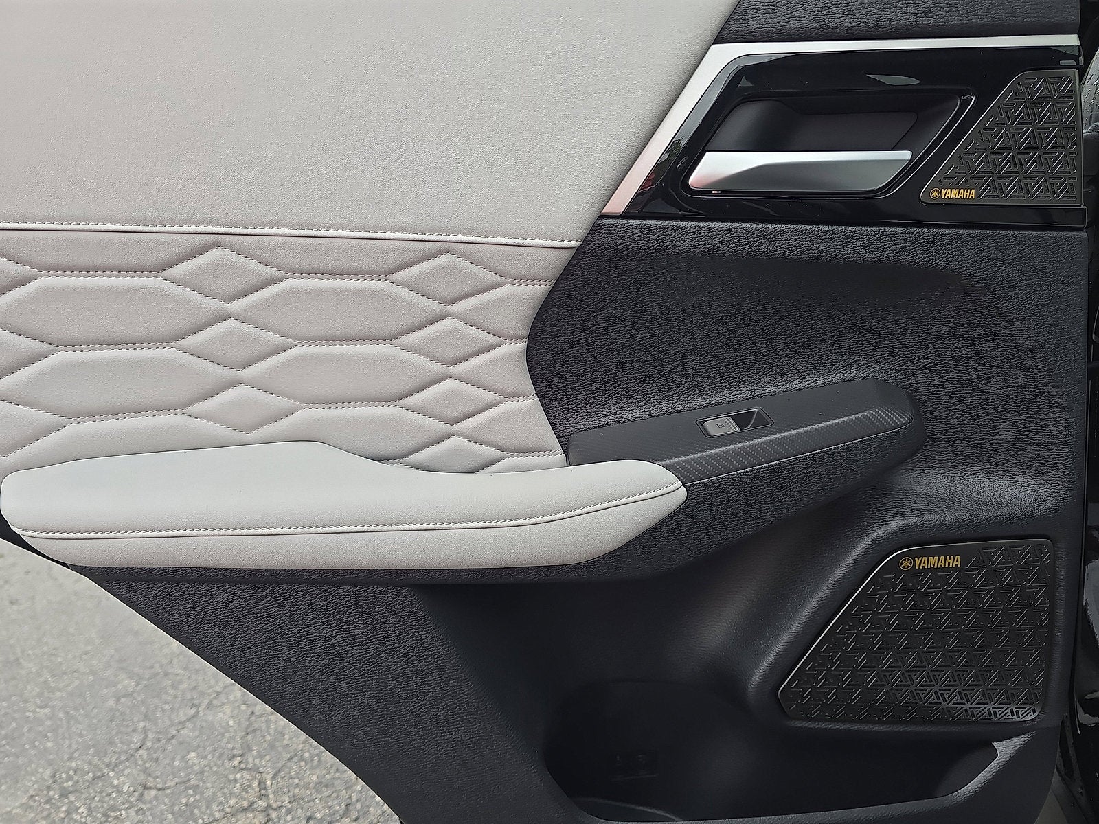 2025 Mitsubishi Outlander Platinum Edition