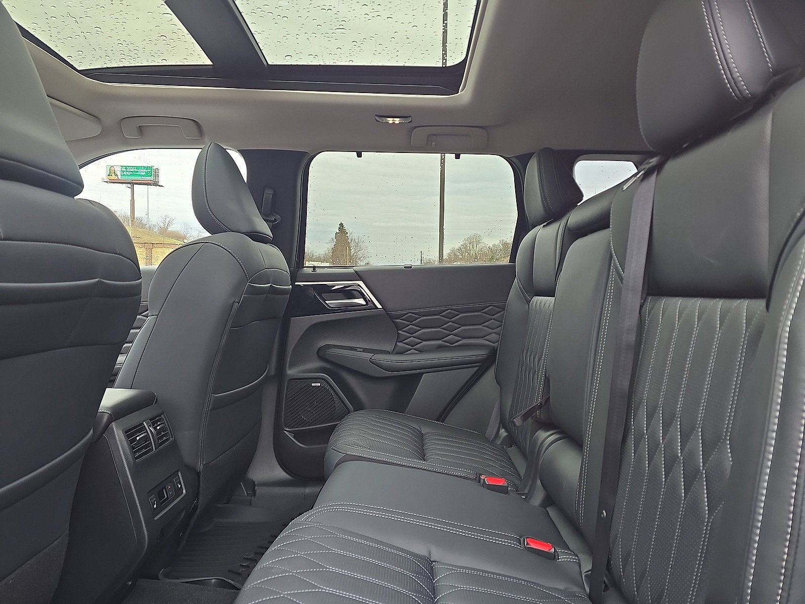 2026 Mitsubishi Outlander SEL