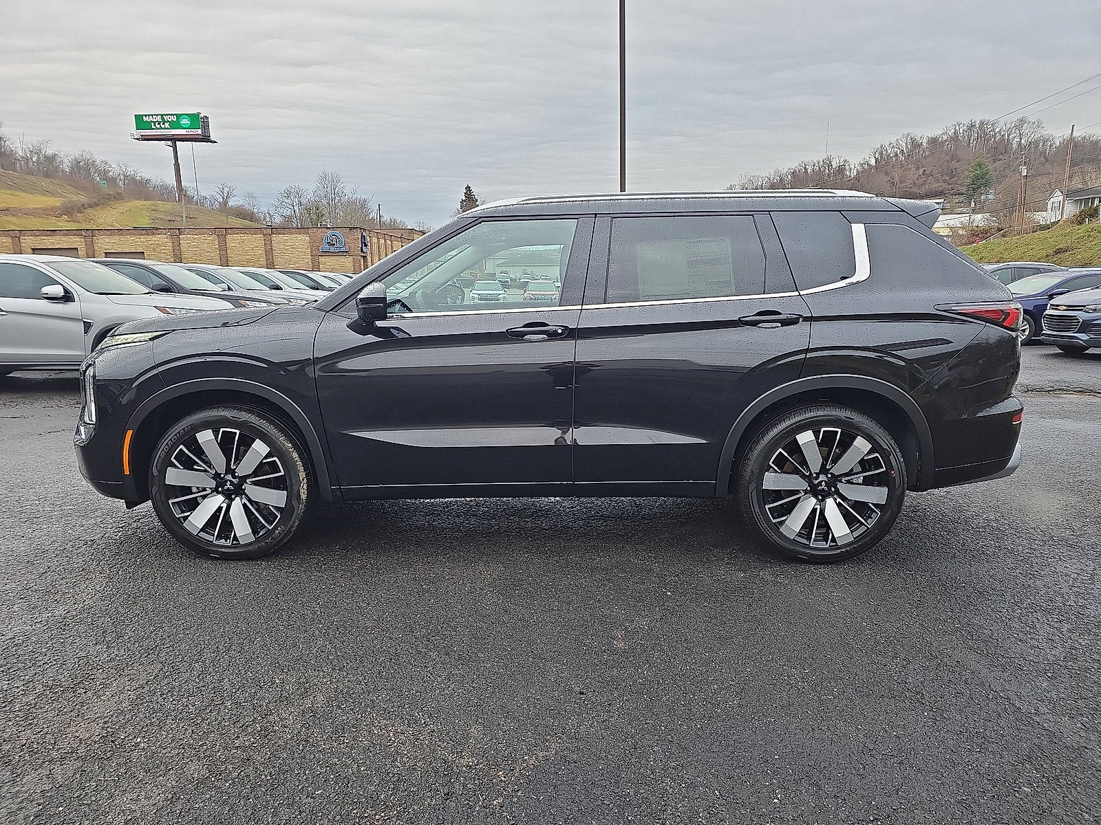 2026 Mitsubishi Outlander SEL