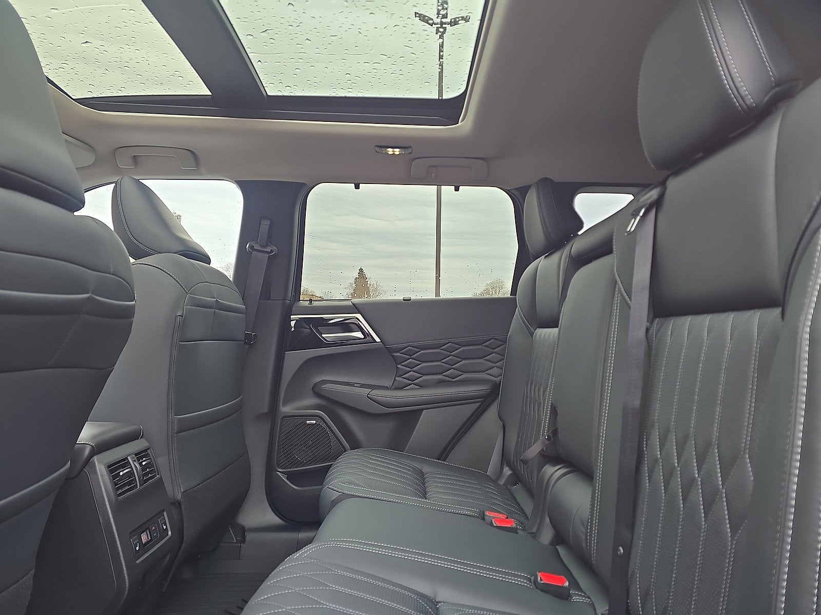 2026 Mitsubishi Outlander SEL