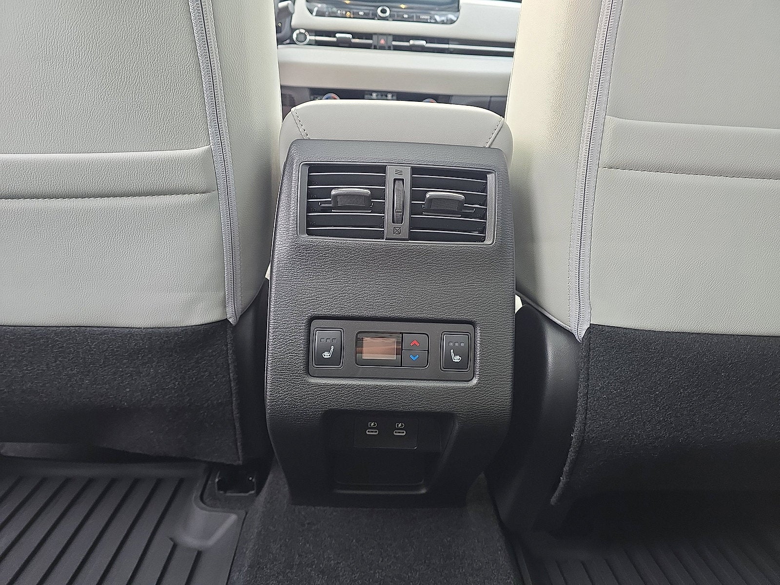 2026 Mitsubishi Outlander SEL