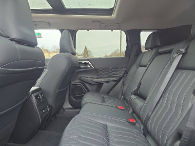 2026 Mitsubishi Outlander SEL