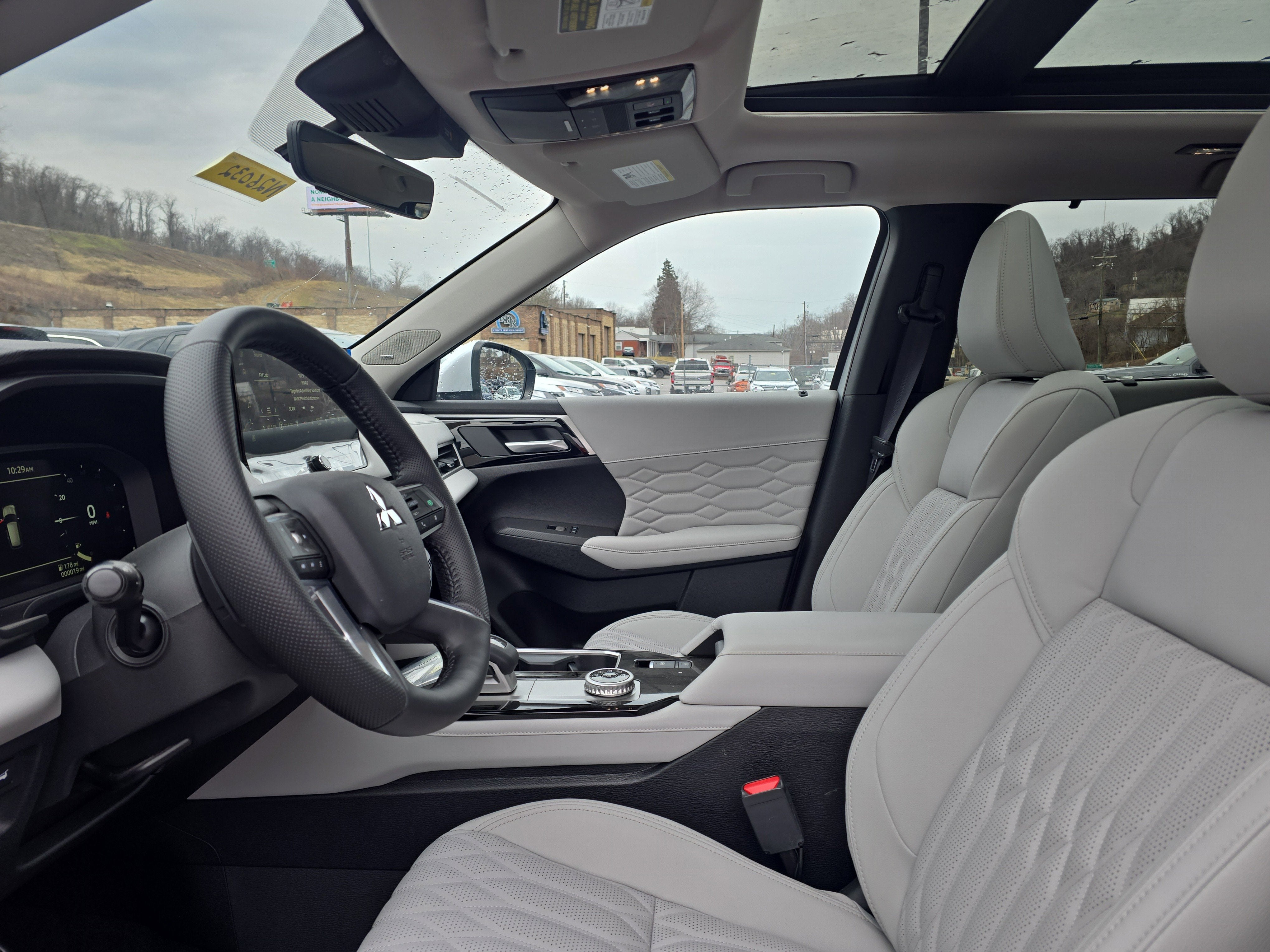 2026 Mitsubishi Outlander SEL