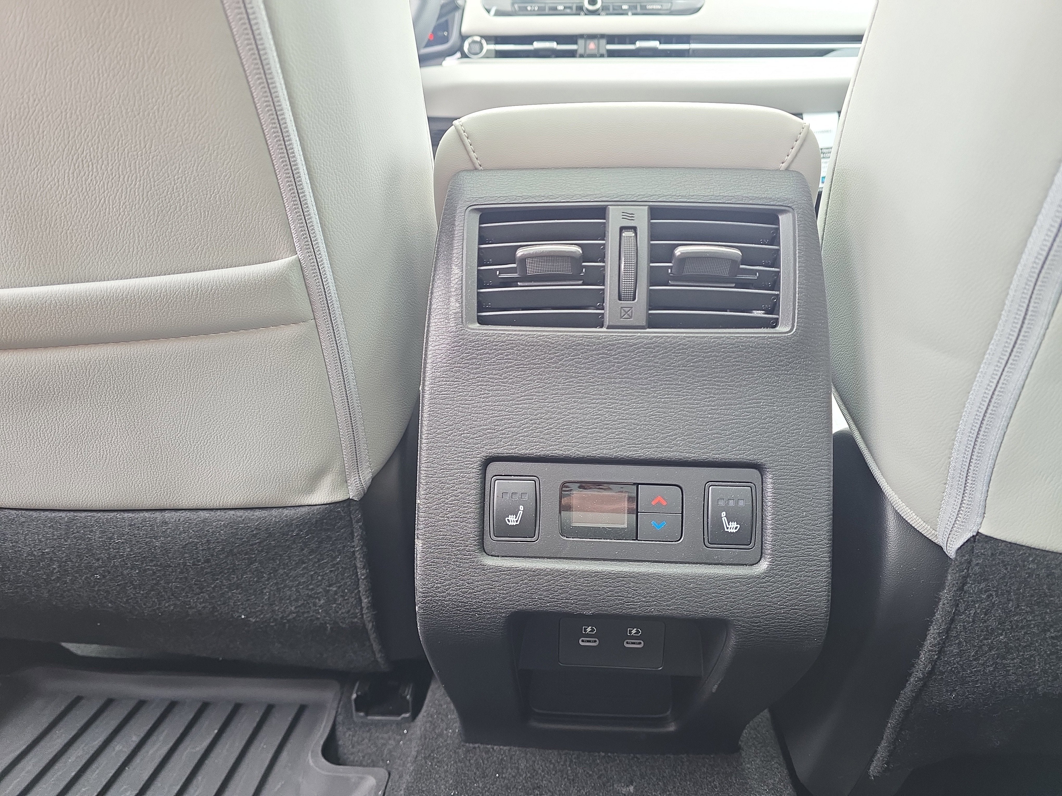 2026 Mitsubishi Outlander SEL