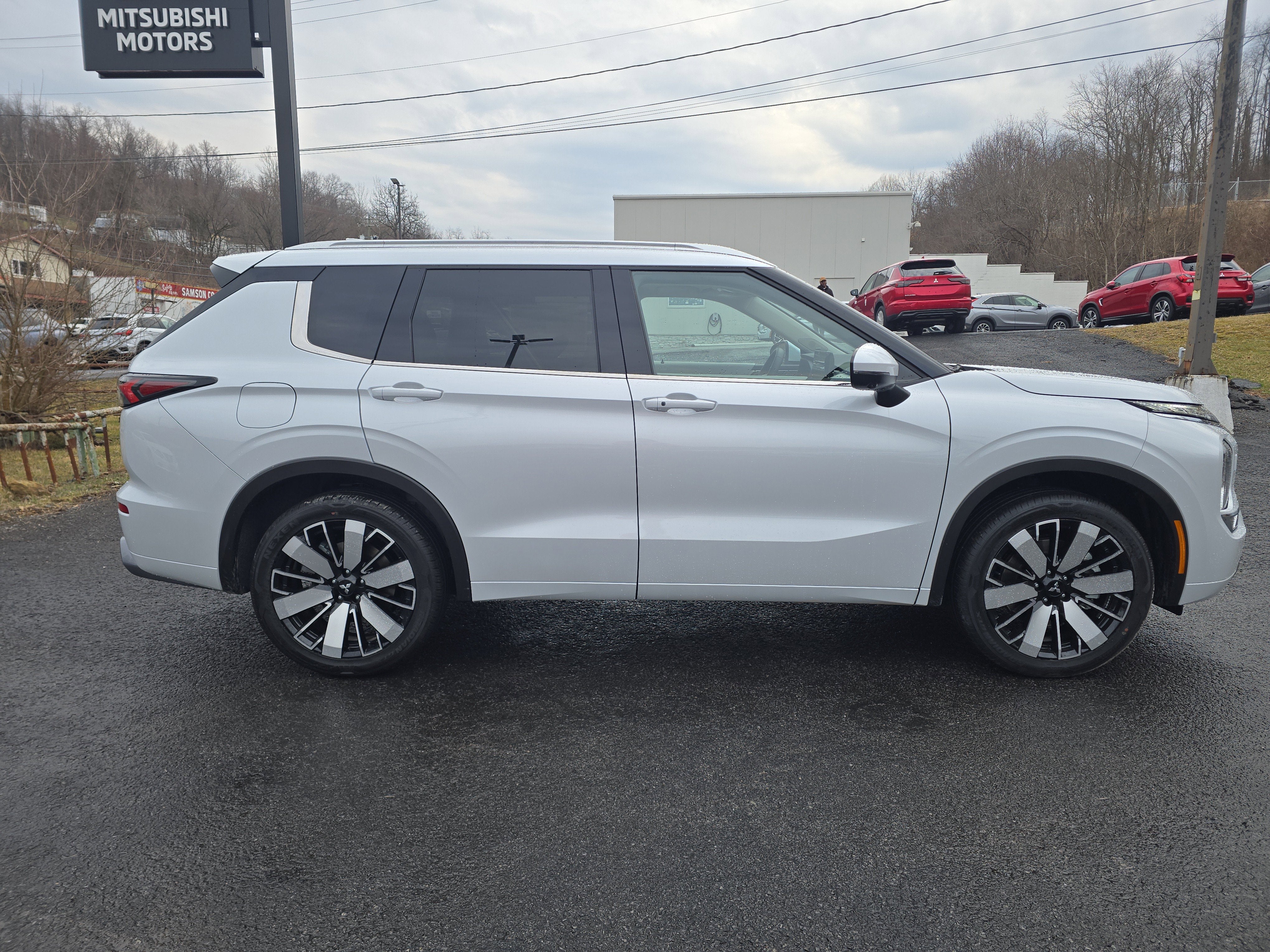 2026 Mitsubishi Outlander SEL