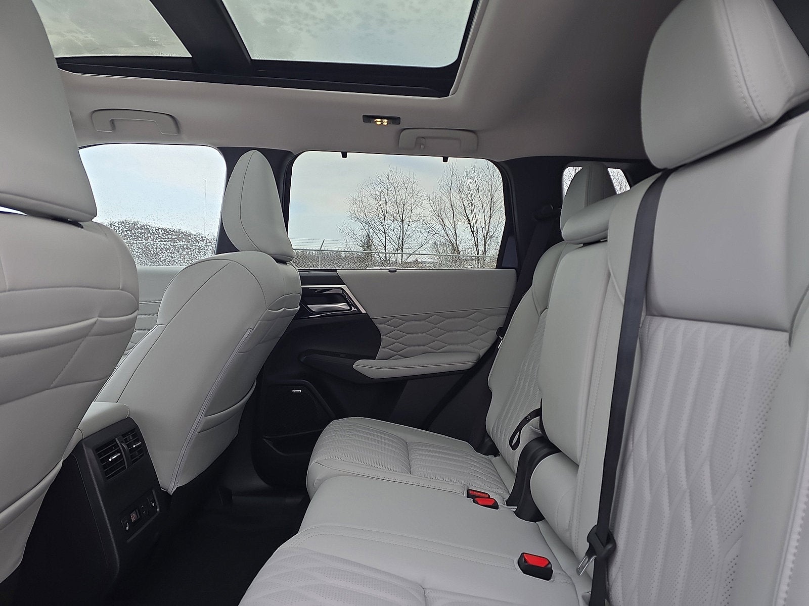 2026 Mitsubishi Outlander SEL