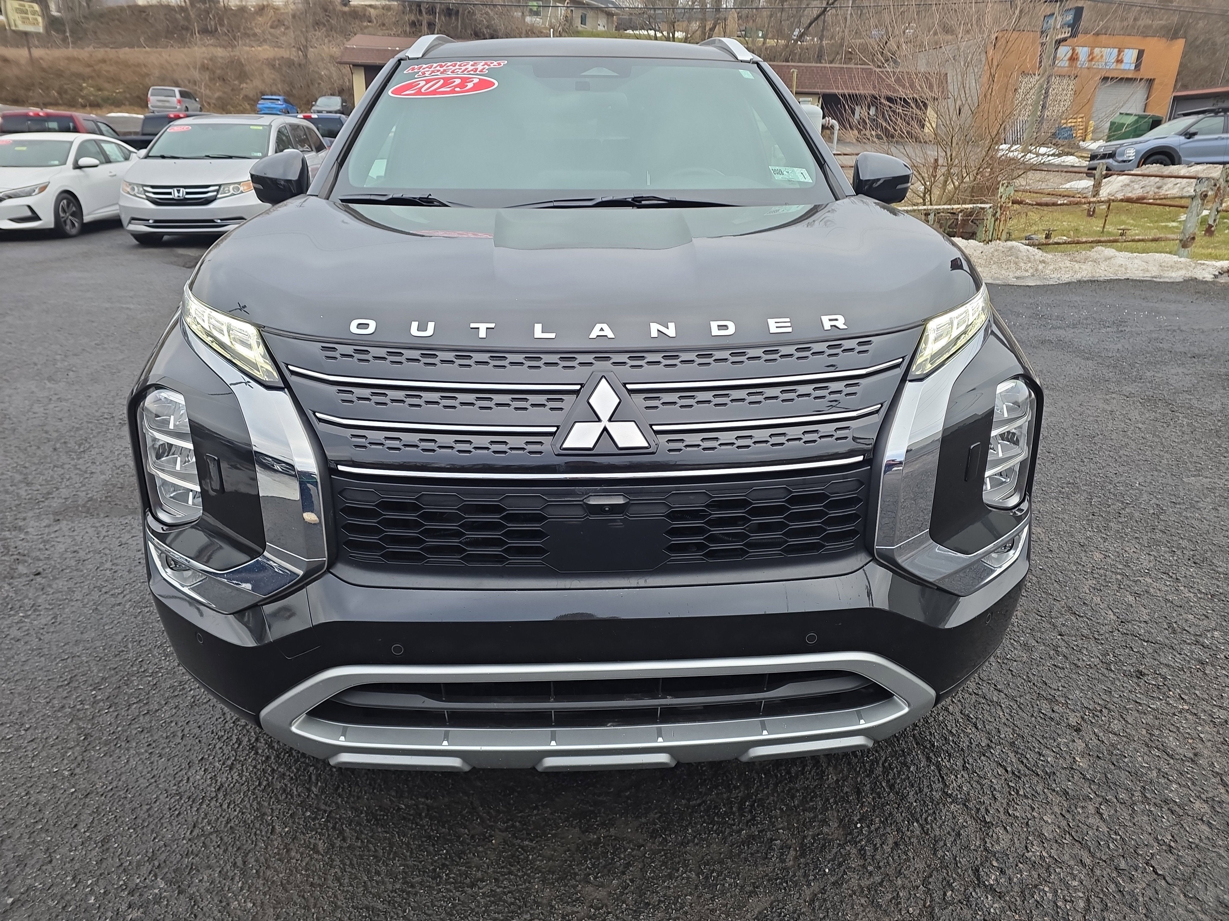 2023 Mitsubishi Outlander PHEV 40th Anniversary