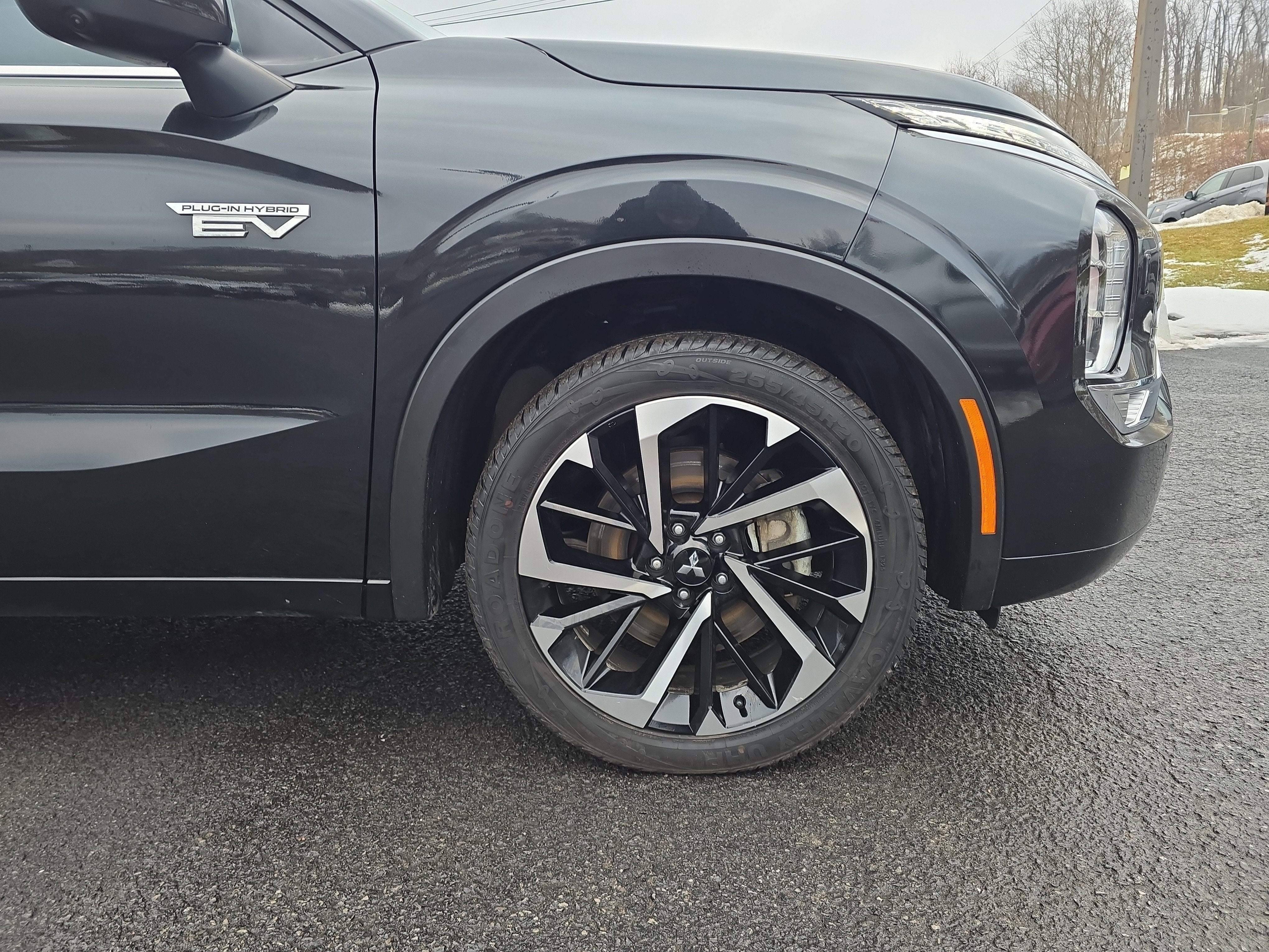 2023 Mitsubishi Outlander PHEV 40th Anniversary