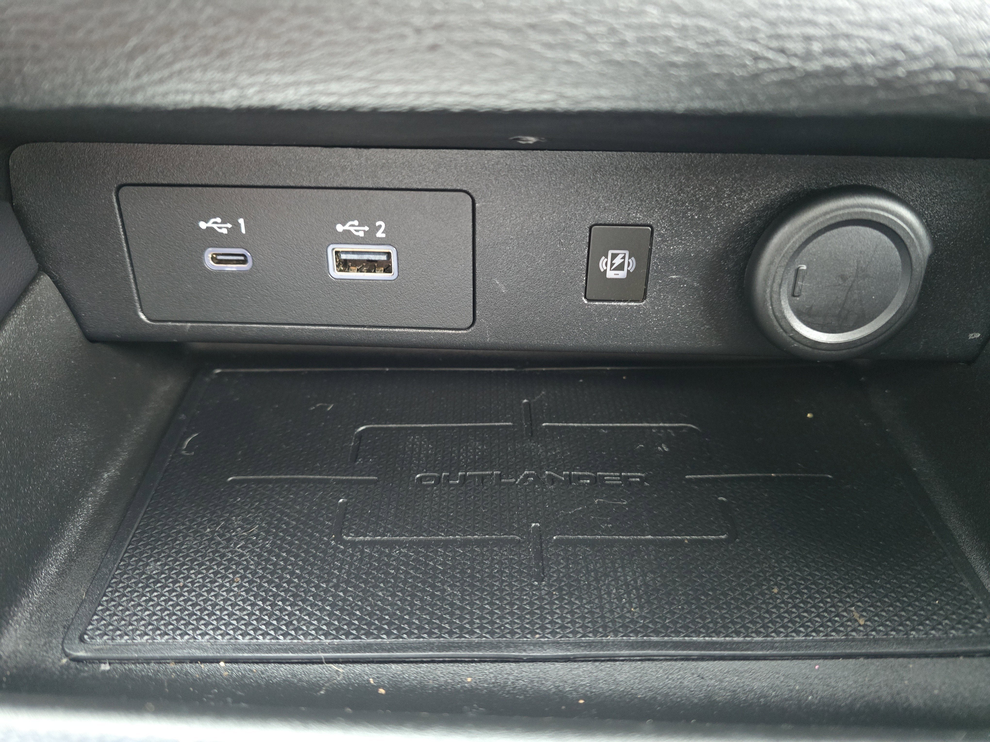 2023 Mitsubishi Outlander PHEV 40th Anniversary