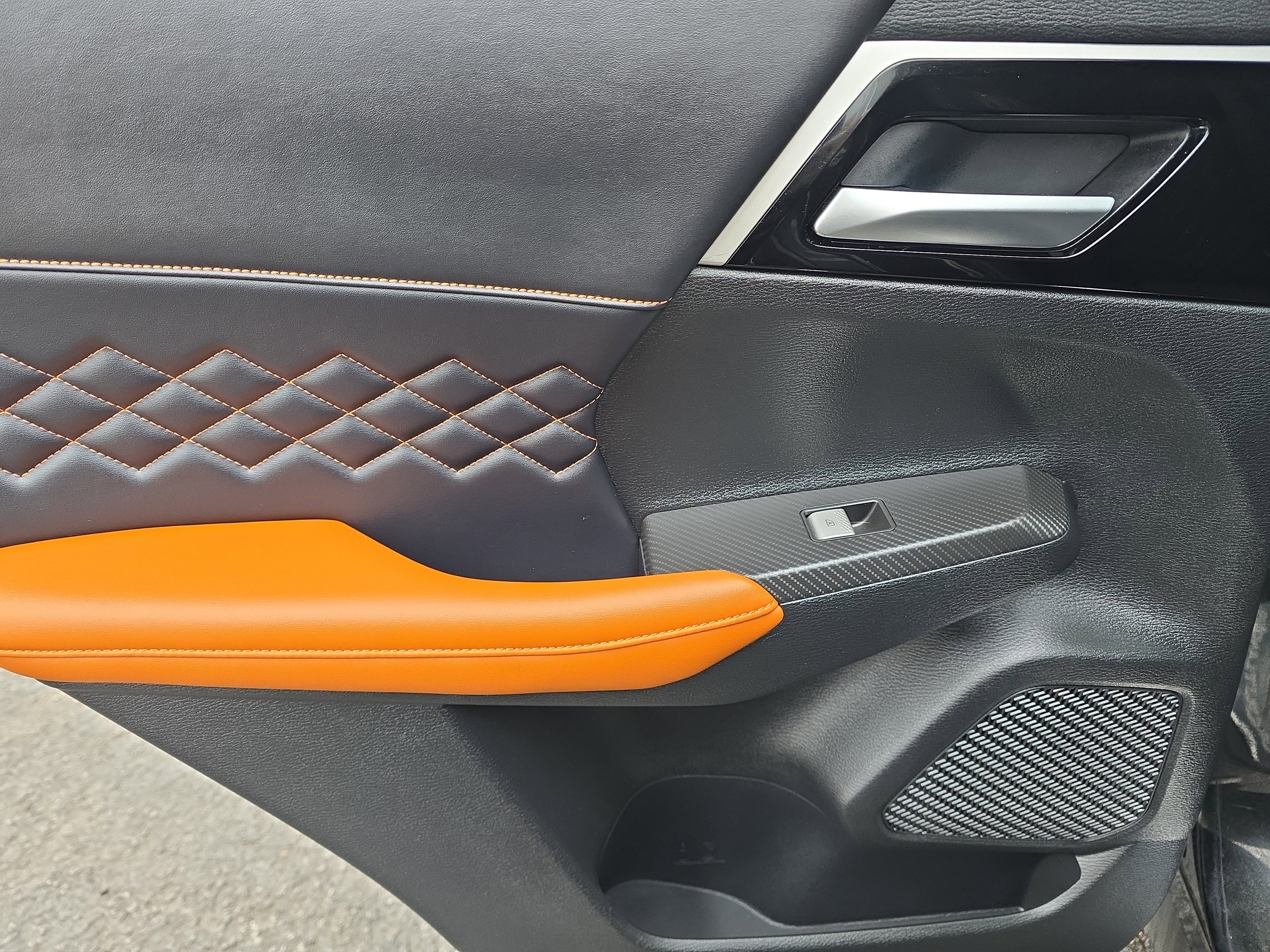 2023 Mitsubishi Outlander PHEV 40th Anniversary