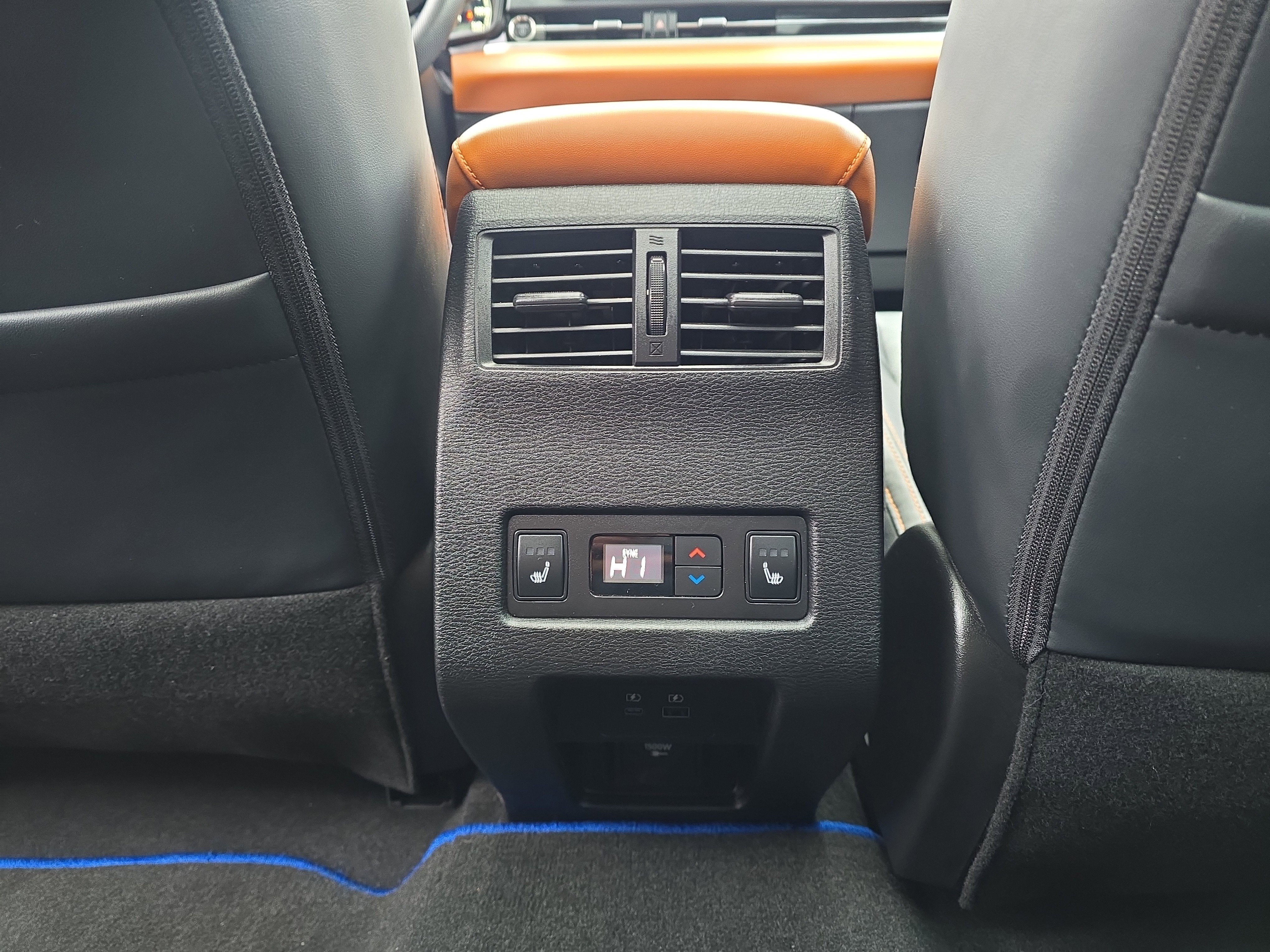 2023 Mitsubishi Outlander PHEV 40th Anniversary