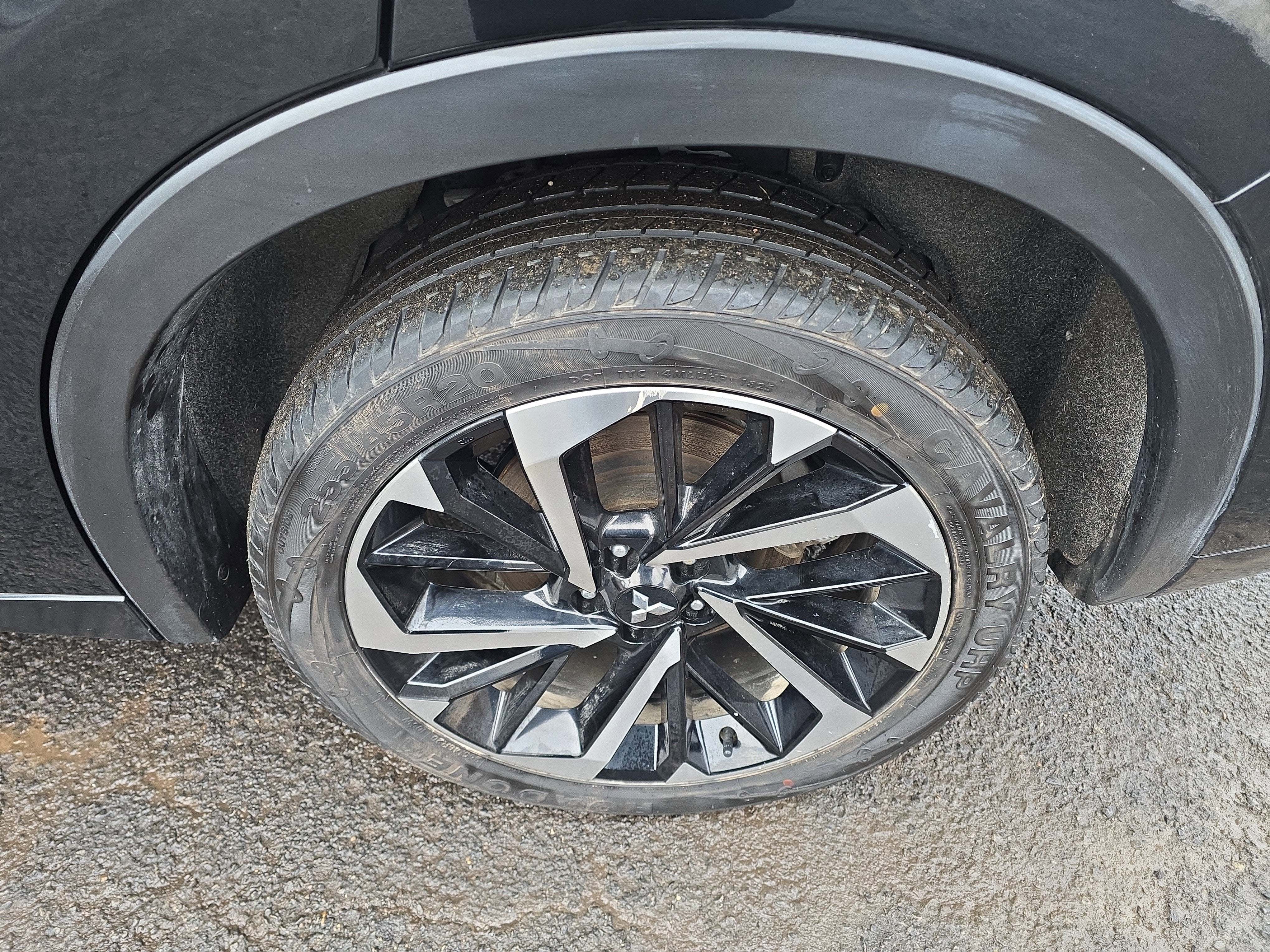 2023 Mitsubishi Outlander PHEV 40th Anniversary