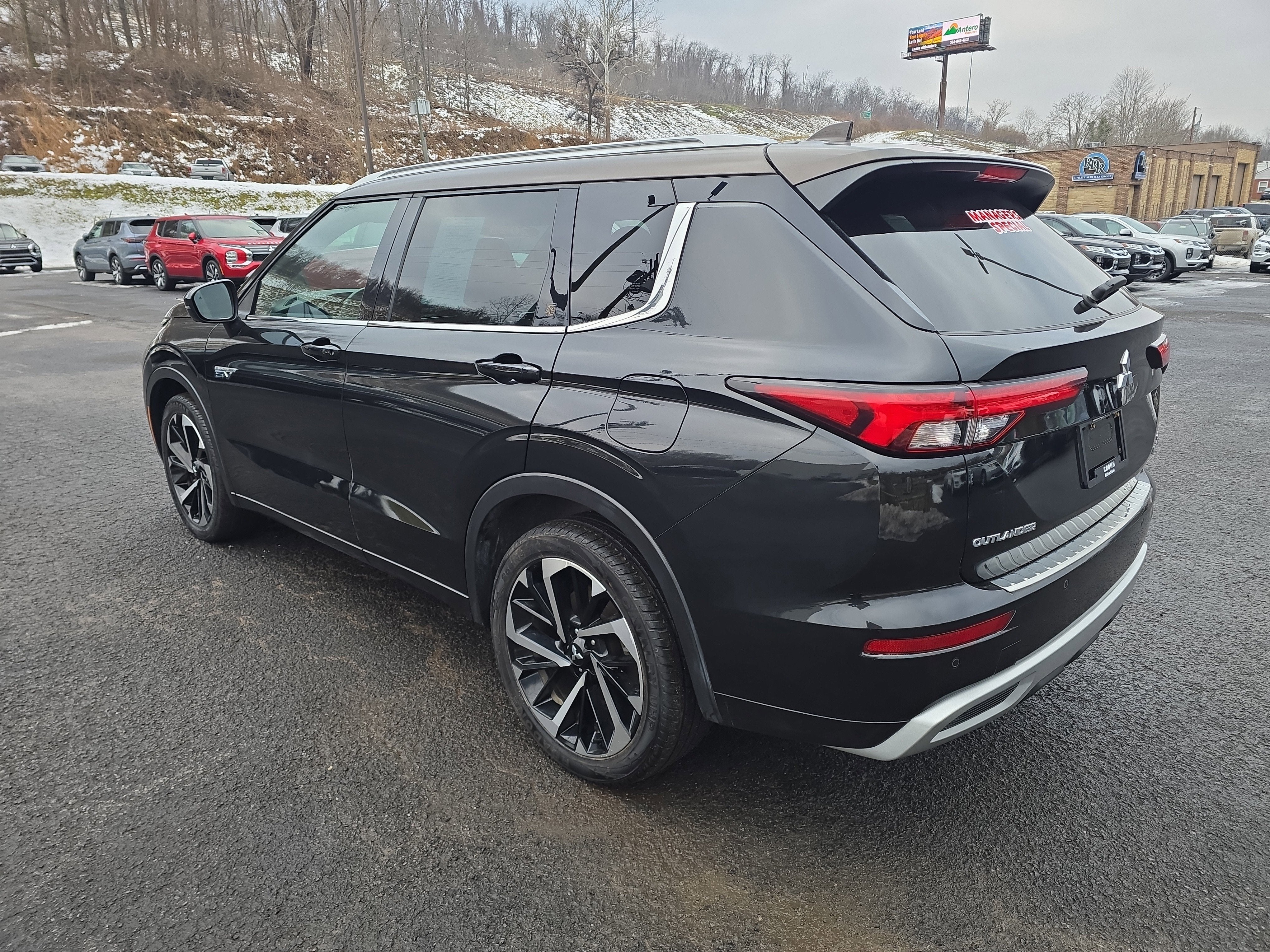 2023 Mitsubishi Outlander PHEV 40th Anniversary